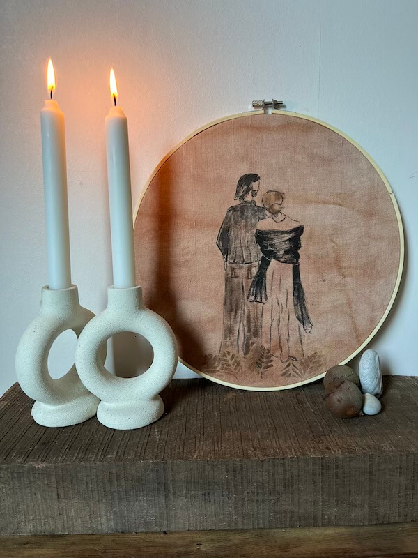 dessin couple sur teinture végétale